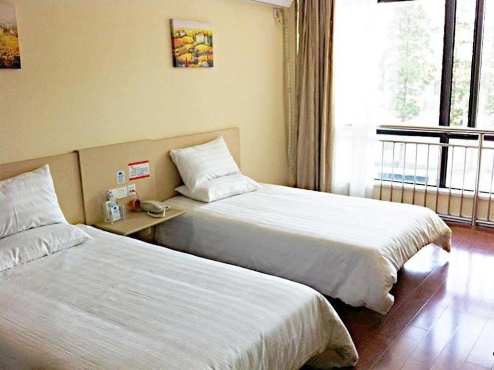 Hanting Express Nantong Sports Convention And Exhibition Center Ngoại thất bức ảnh